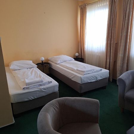 Hotel Malwa Ostrów Wielkopolski 外观 照片