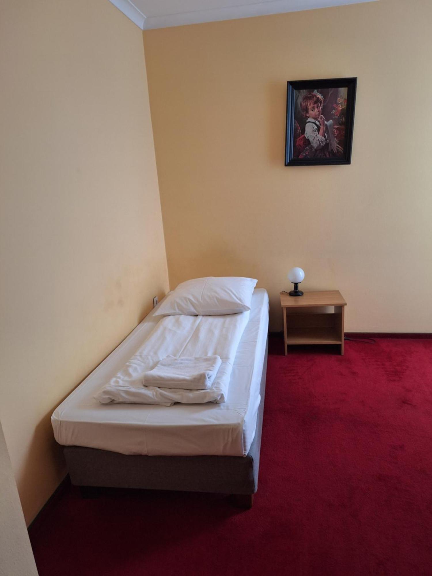 Hotel Malwa Ostrów Wielkopolski 外观 照片