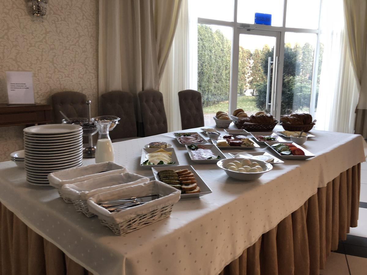 Hotel Malwa Ostrów Wielkopolski 外观 照片
