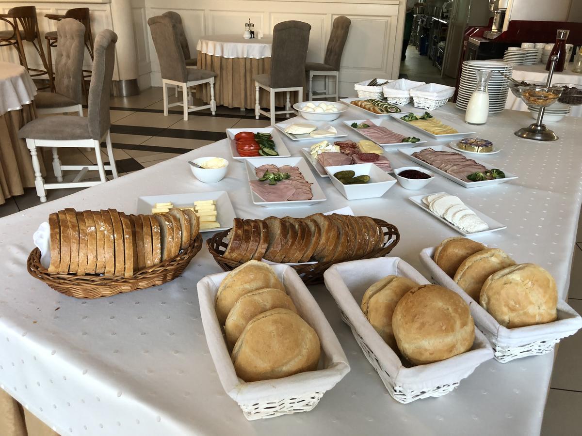 Hotel Malwa Ostrów Wielkopolski 外观 照片